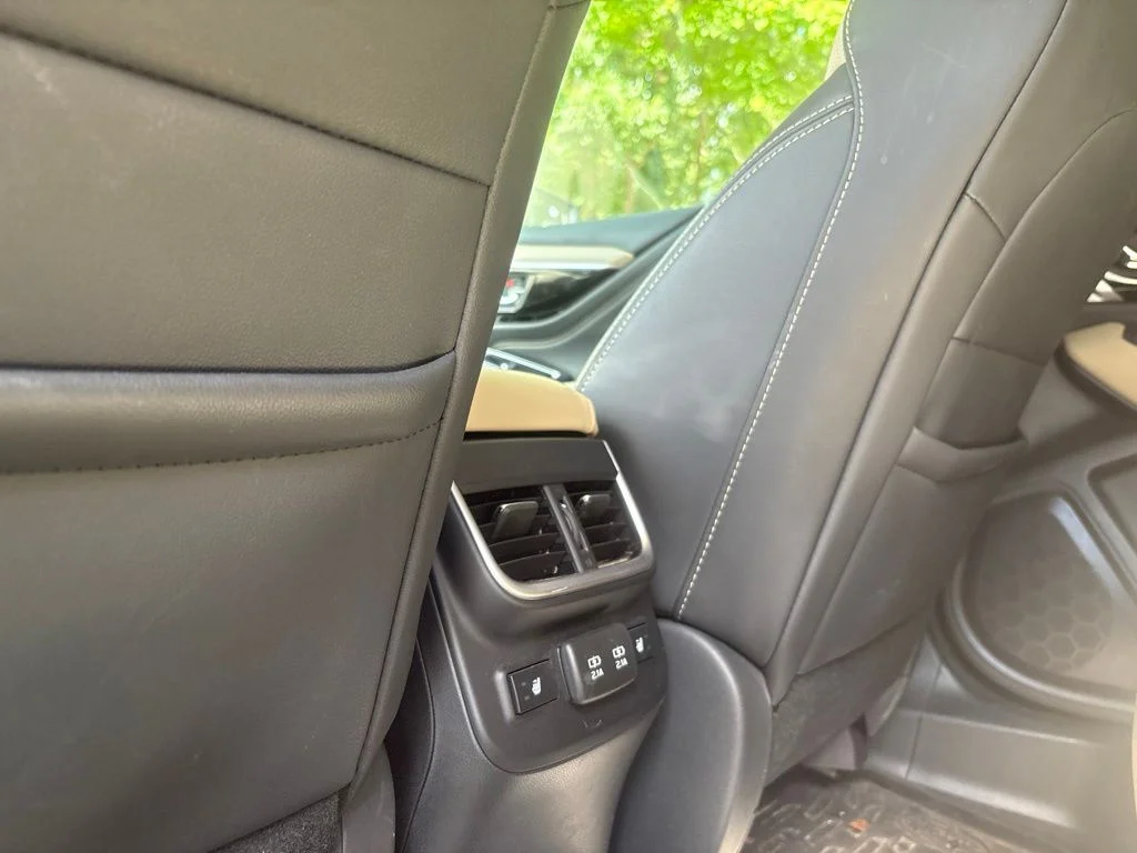 Used 2020 Crystal White Pearl Subaru Limited image 21