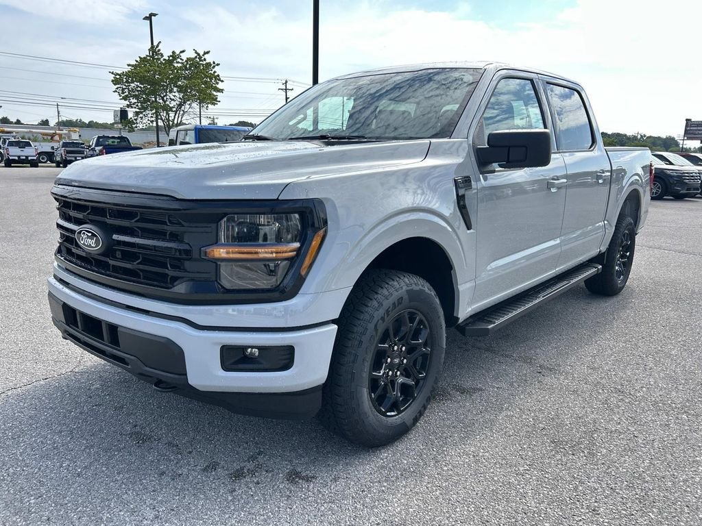 New 2026 Avalanche Ford XLT image 8