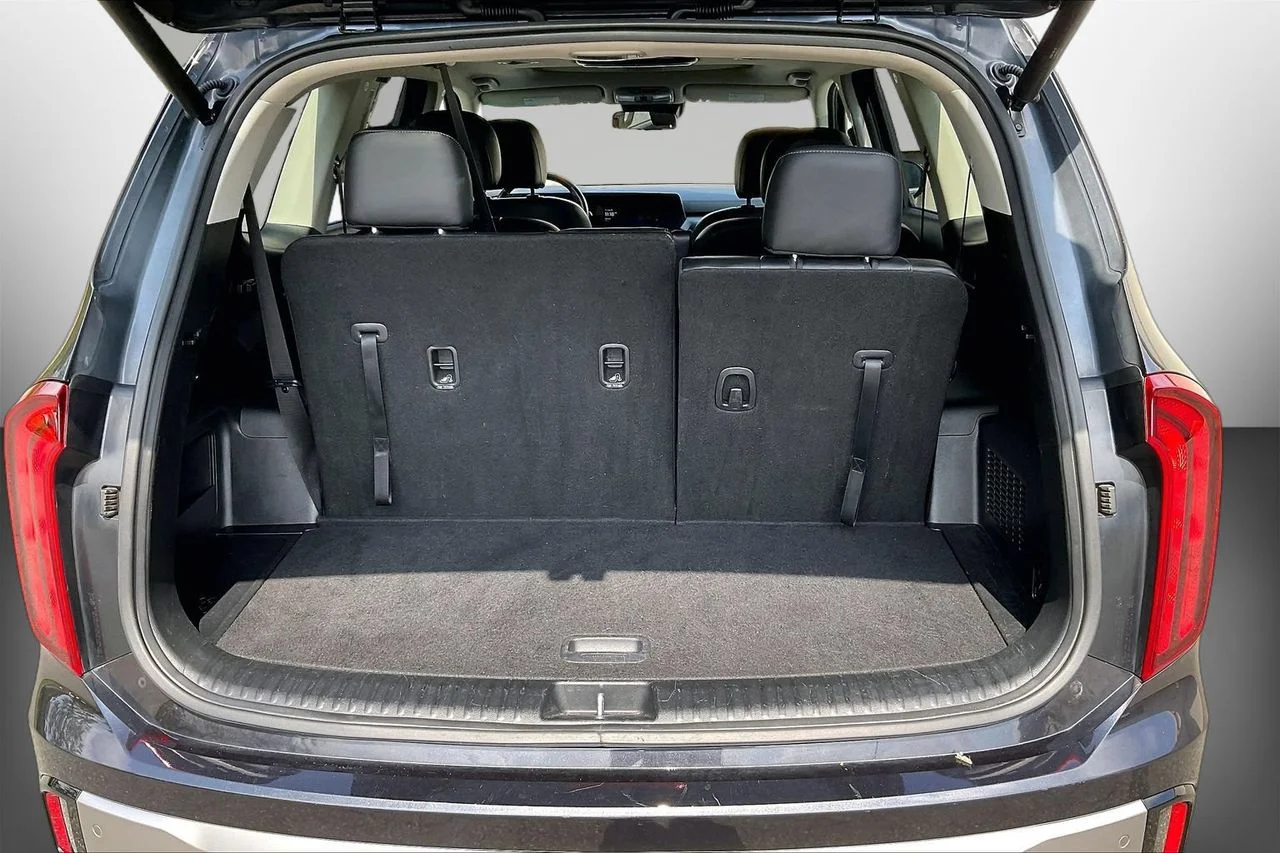 Certified Used 2025  Kia S image 27