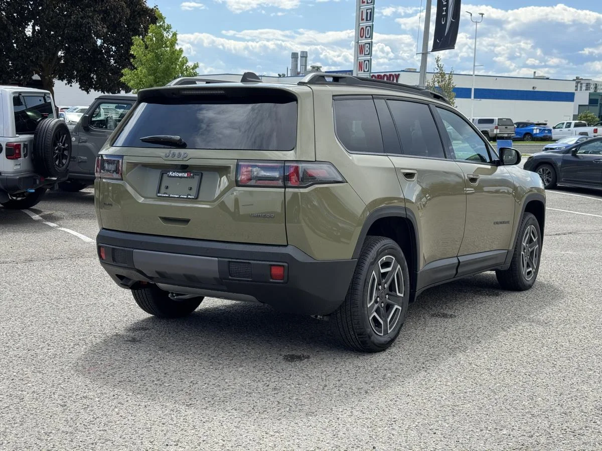 New 2026 41 (pj5) Jeep Laredo image 6