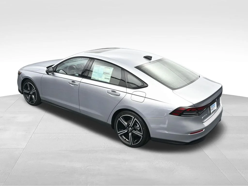 New 2026 Solar Silver Metallic Honda SE image 17