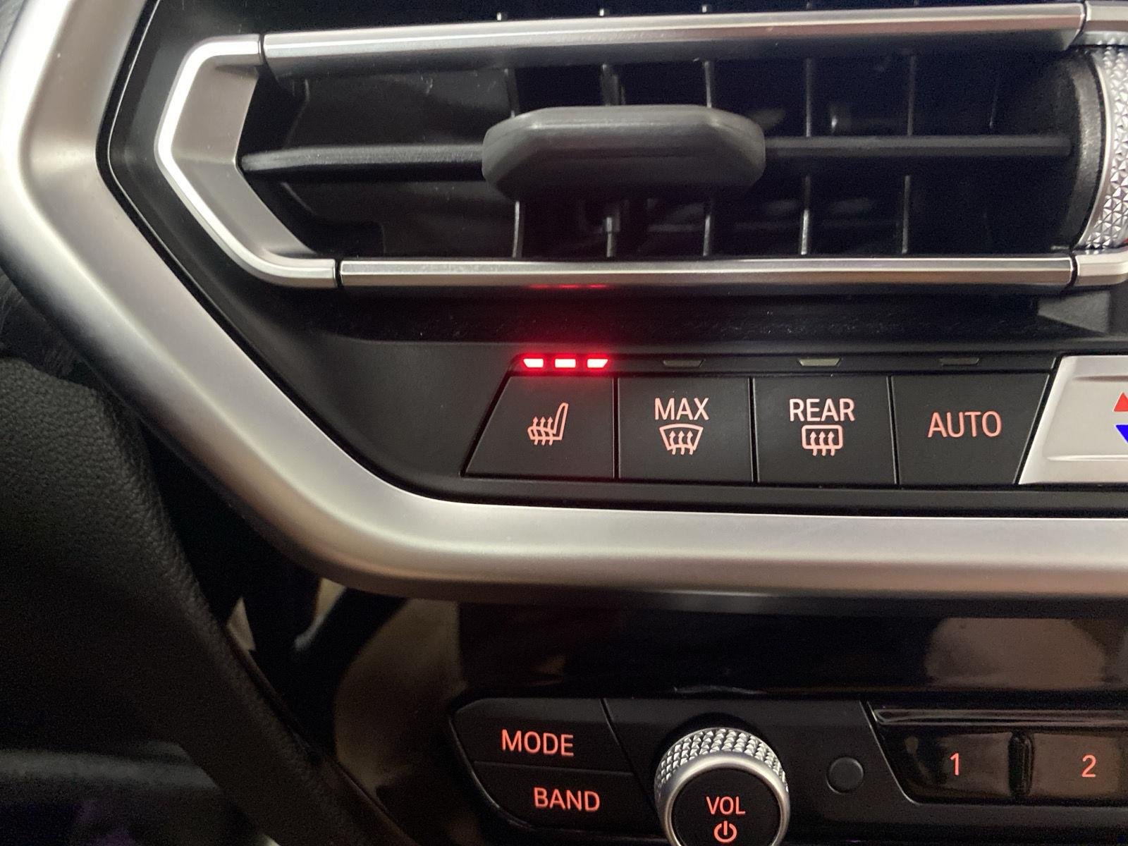 Used 2024 Carbon Black Metallic BMW xDrive30i image 27