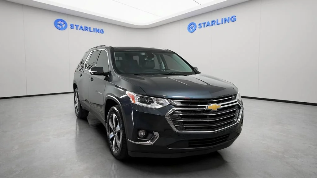Used 2019 GRAPHITE METALLIC Chevrolet LT Leather image 14