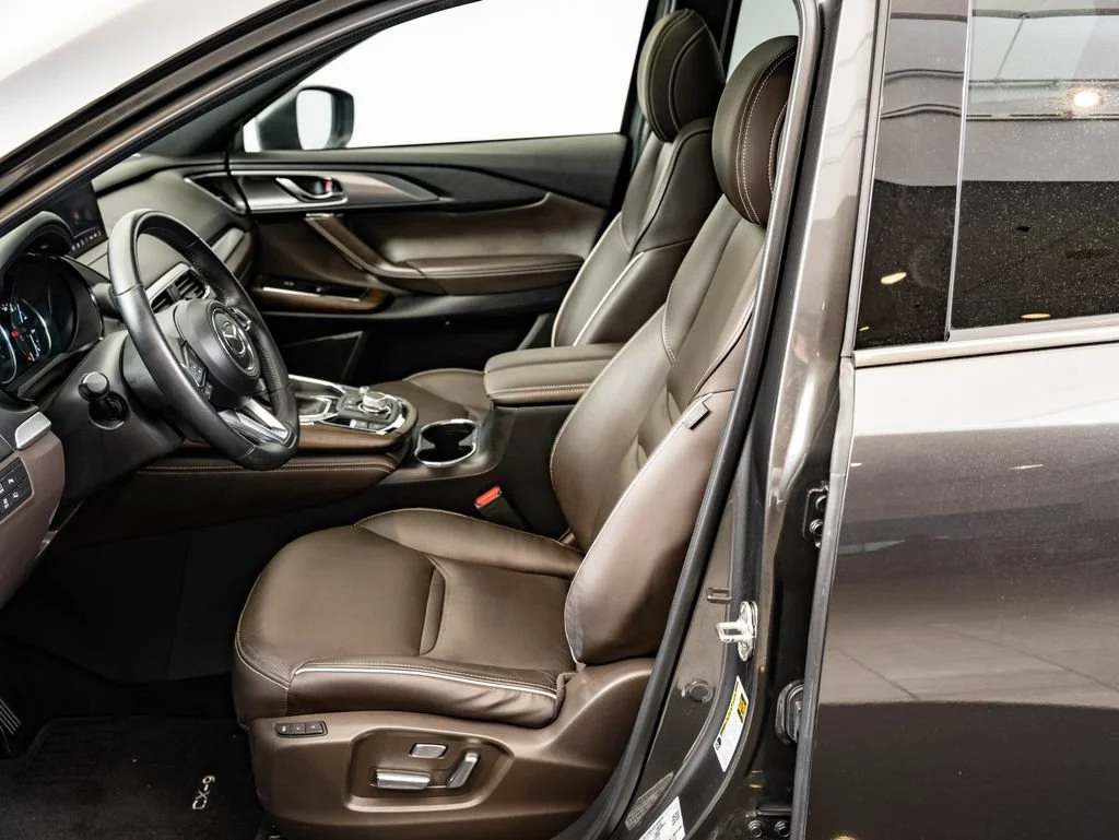 Used 2020 Machine Gray Metallic Mazda Signature image 24