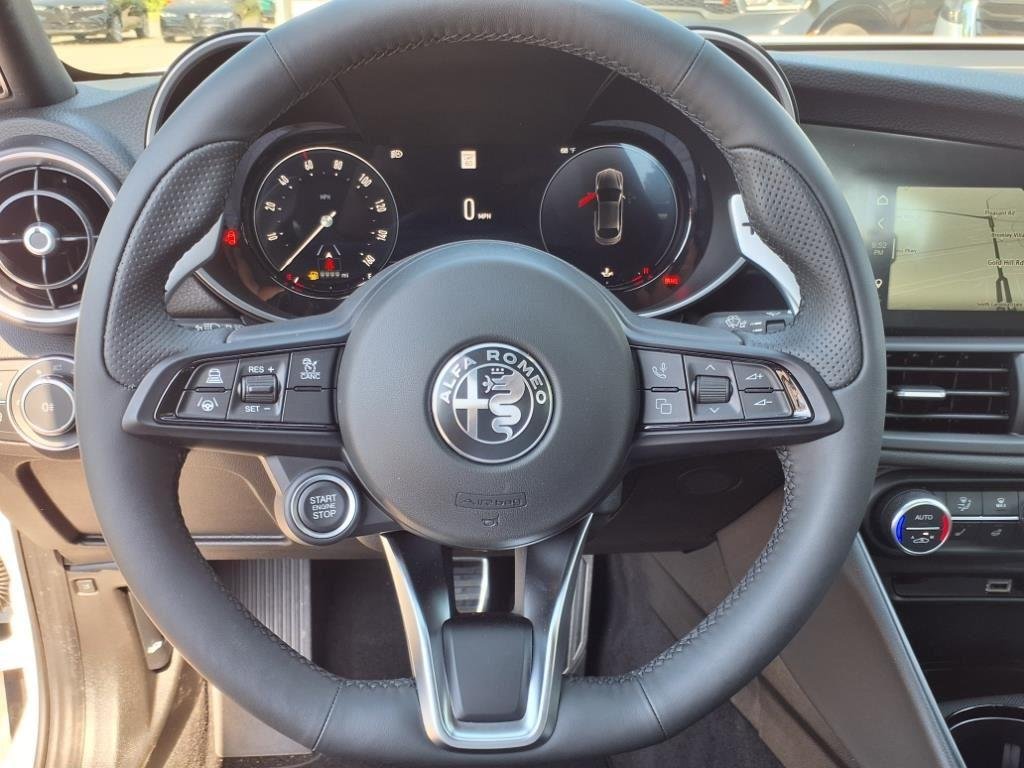 2025 Alfa Romeo Giulia Base - Photo 17