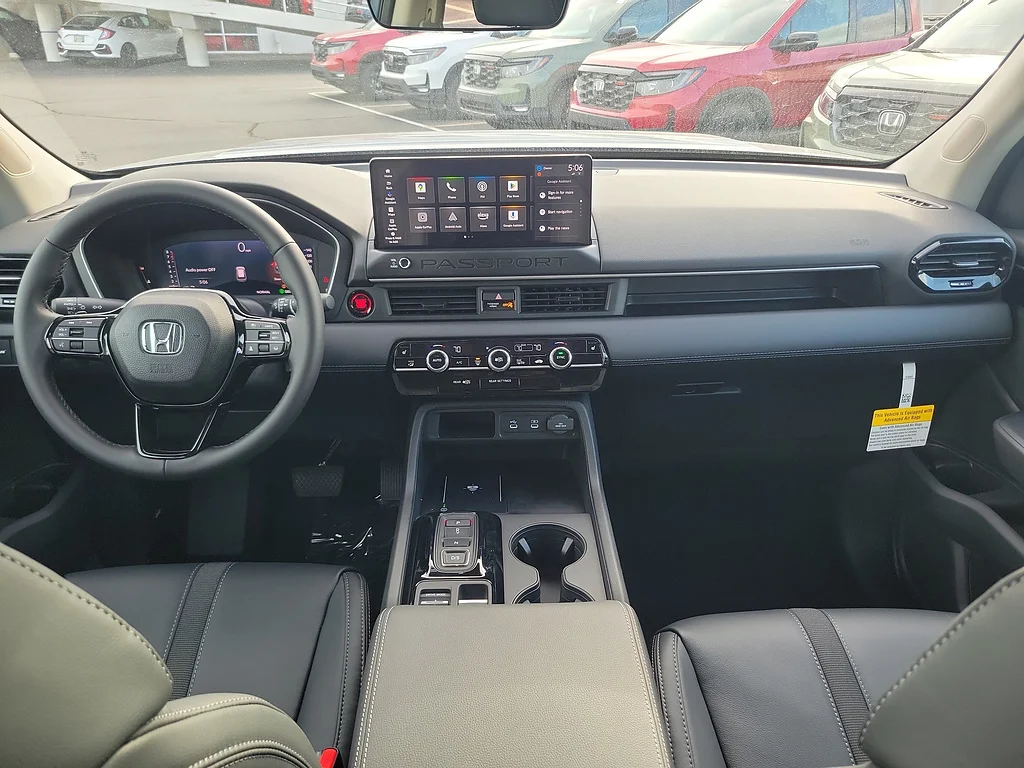 New 2026 Sonic Gray Pearl Honda RTL image 5