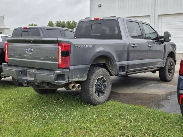 Used 2024 Gray Metallic Ford Lariat image 6