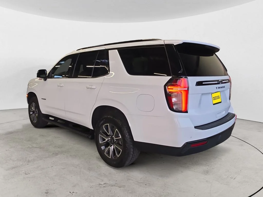 Used 2024 White Chevrolet Z71 image 7