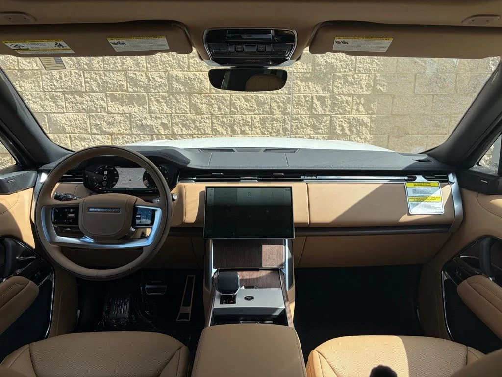 New 2026 Fuji White Land Rover SE image 18