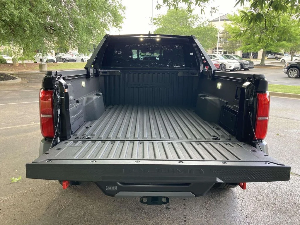 Used 2025  Toyota Trailhunter image 8
