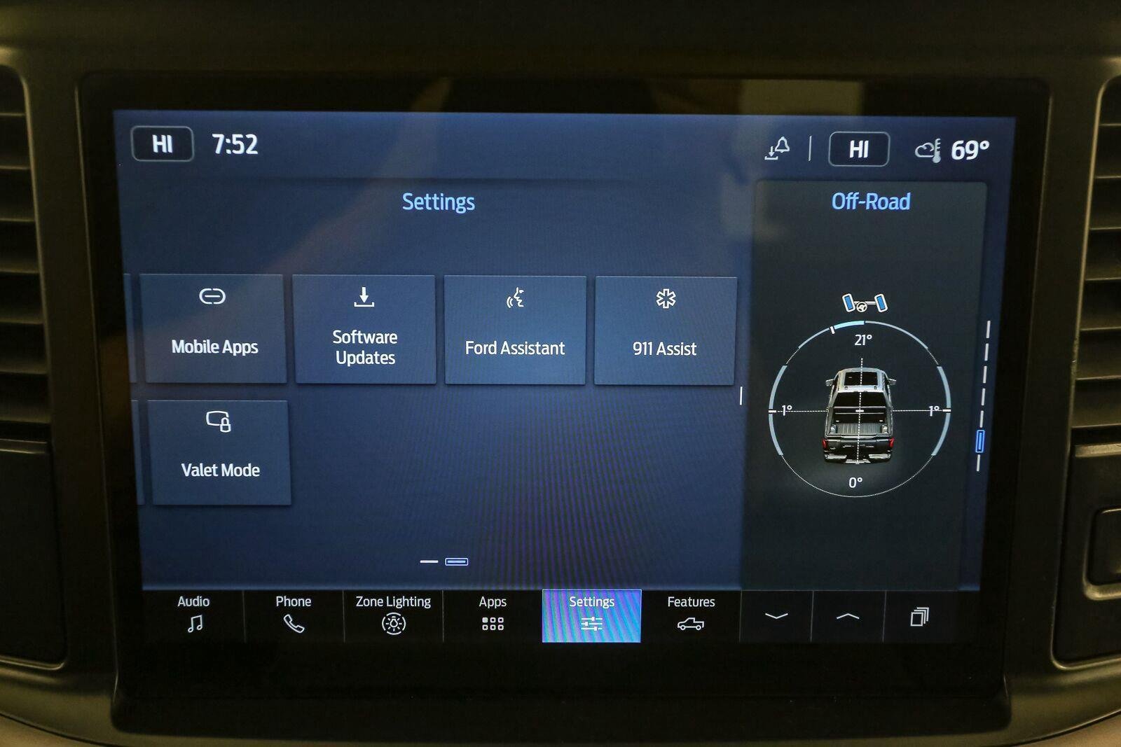 Used 2025 Carbonized Gray Ford XLT image 23