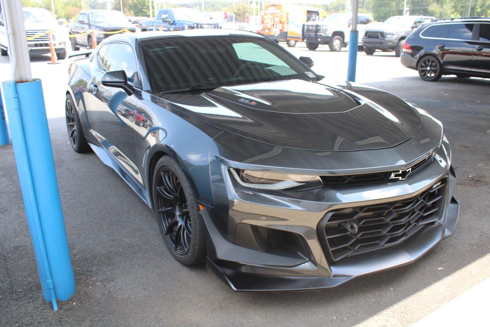 Used 2018 Nightfall Gray Metallic Chevrolet ZL1 image 3