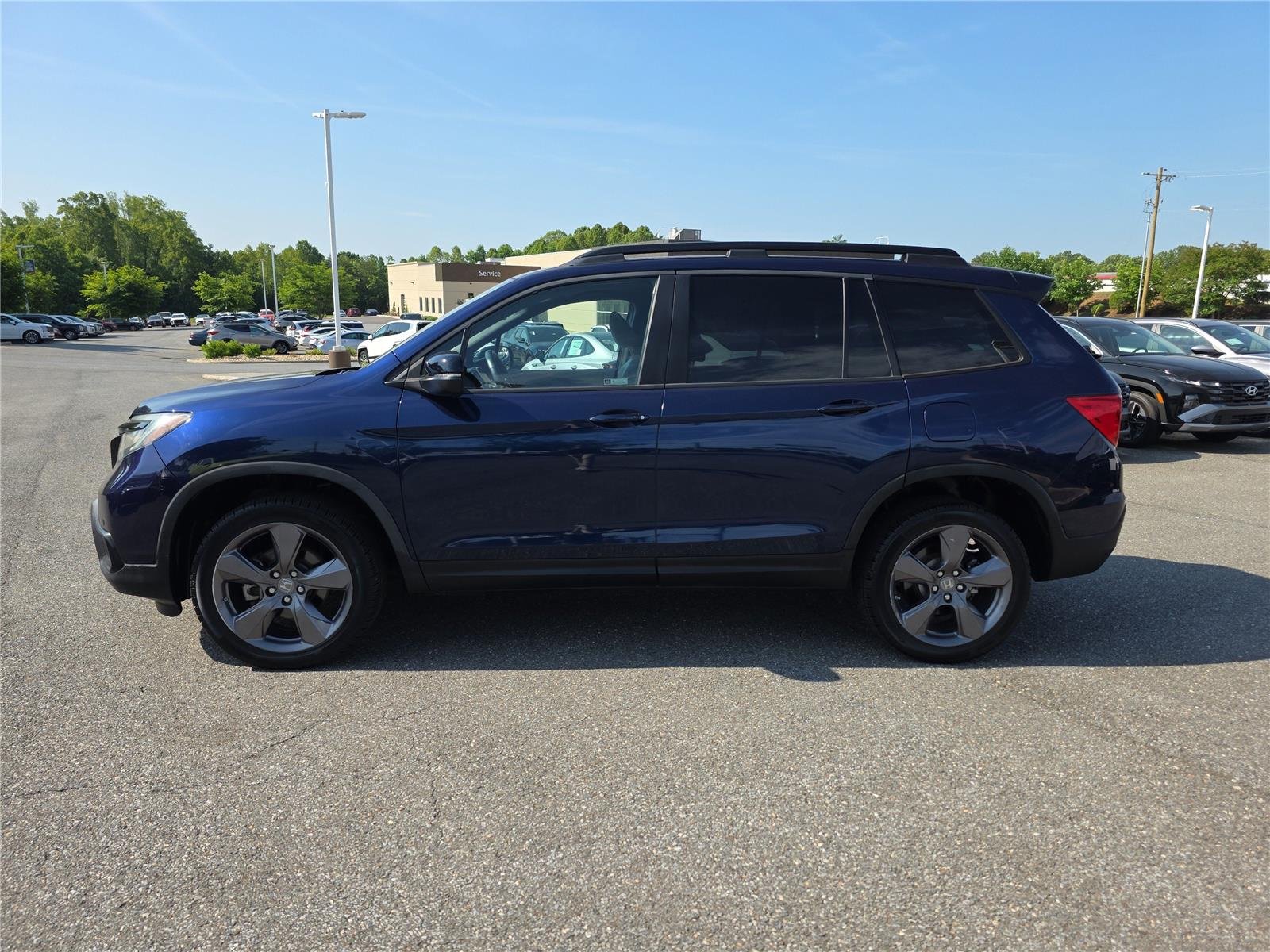 Used 2021 Obsidian Blue Pearl Honda Touring image 19