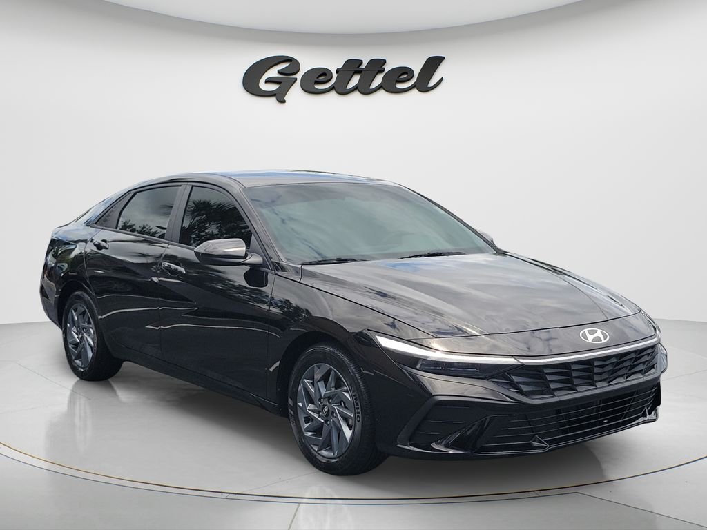 Used 2024 Black Hyundai Blue image 3