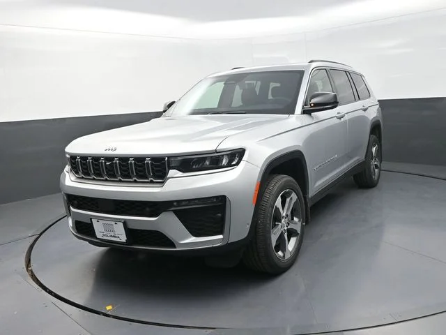 New 2026 Silver Zynith Exterior Paint Jeep Limited image 5