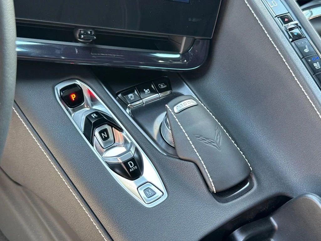 2025 Chevrolet Corvette 2LZ - Photo 15