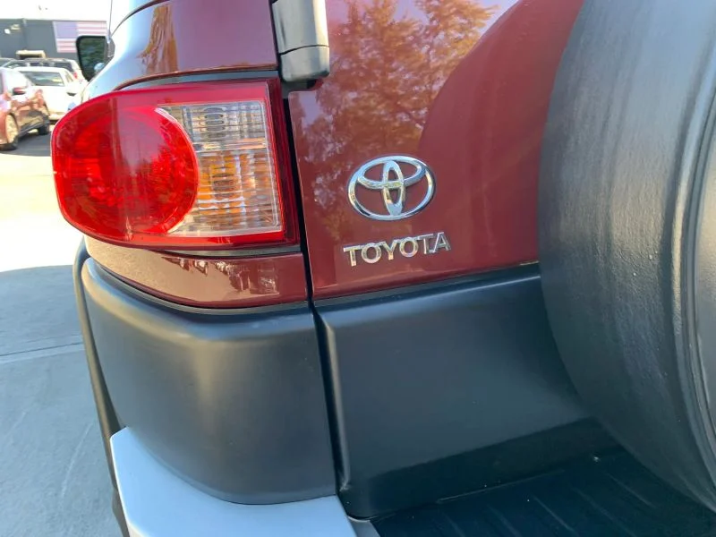 Used 2008 Red Toyota Sport Utility 2D image 46