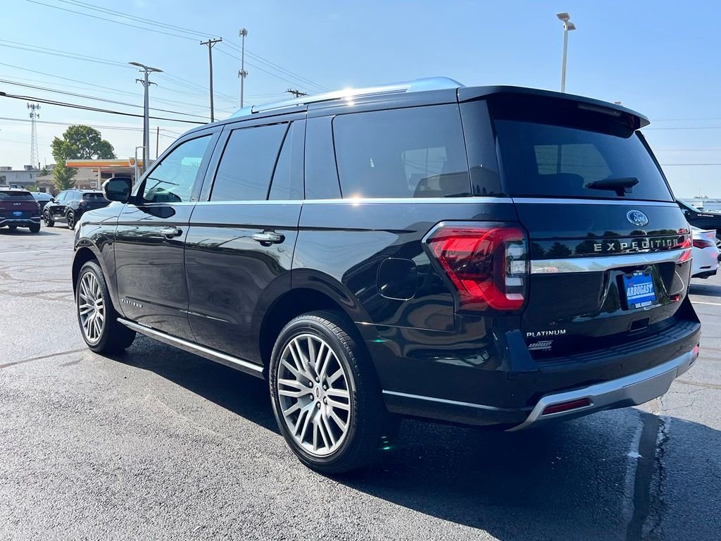 Used 2022 Black Ford Platinum image 6