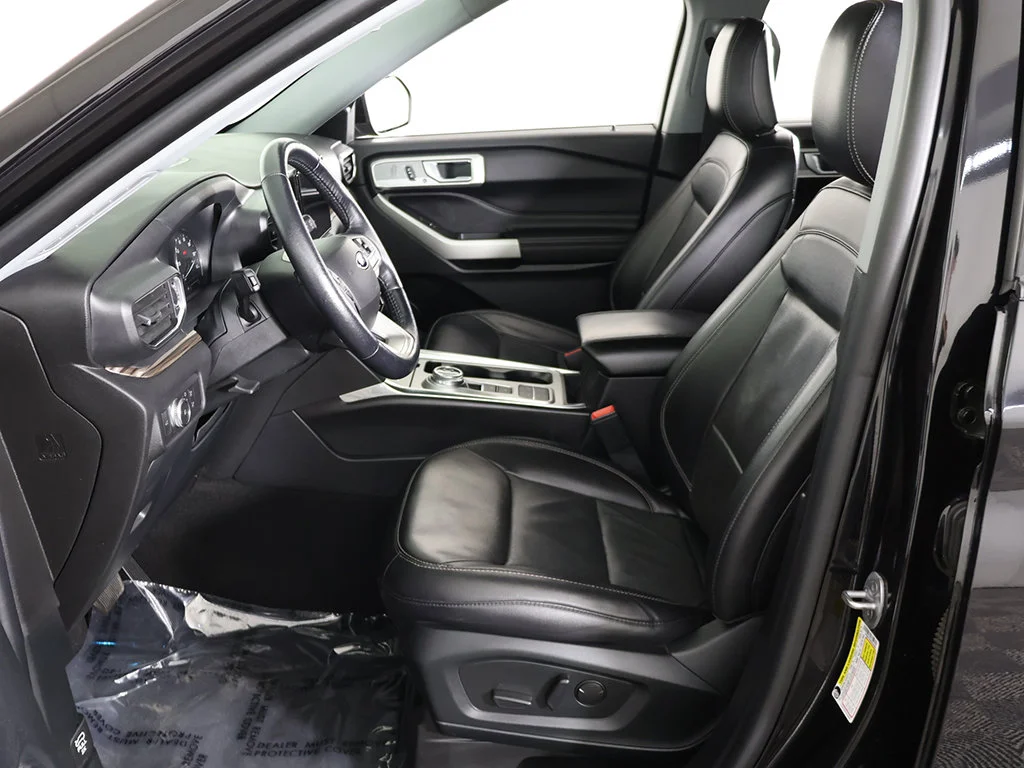 Used 2022 Black Ford Limited image 35