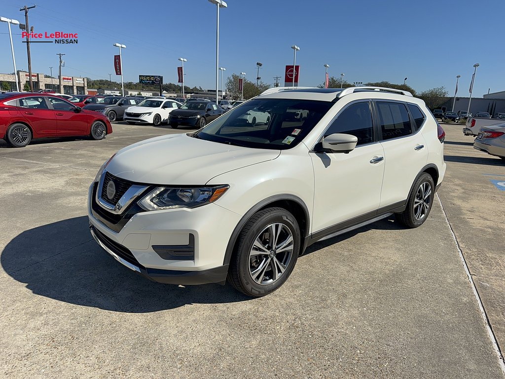 Used 2019 WHITE Nissan SV image 3
