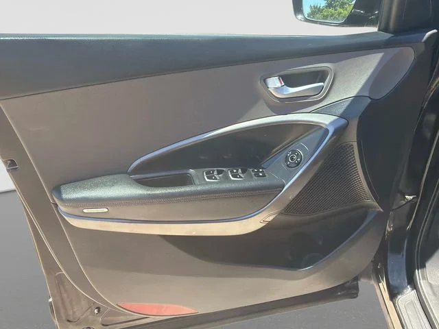 Used 2013 Black Hyundai Base image 18