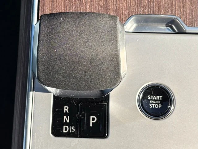 Certified Used 2025 White Land Rover SE image 21