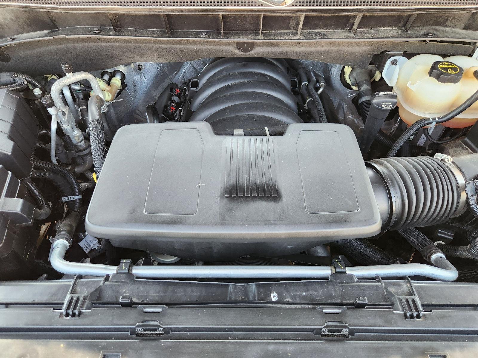 2024 Chevrolet Suburban LT - Photo 32