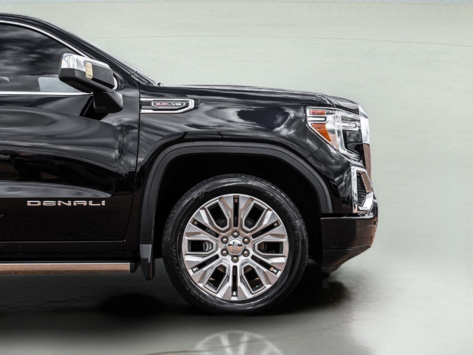 Certified Used 2020 ONYX BLACK GMC Denali image 7