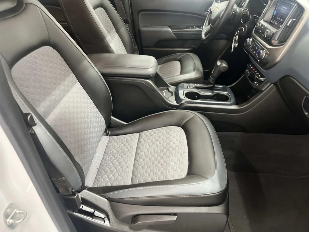 Used 2021 SUMMIT WHITE Chevrolet 4WD Z71 image 28