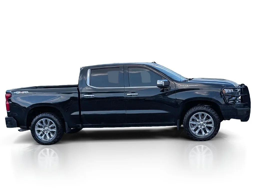 Used 2019 BLACK Chevrolet LTZ image 4