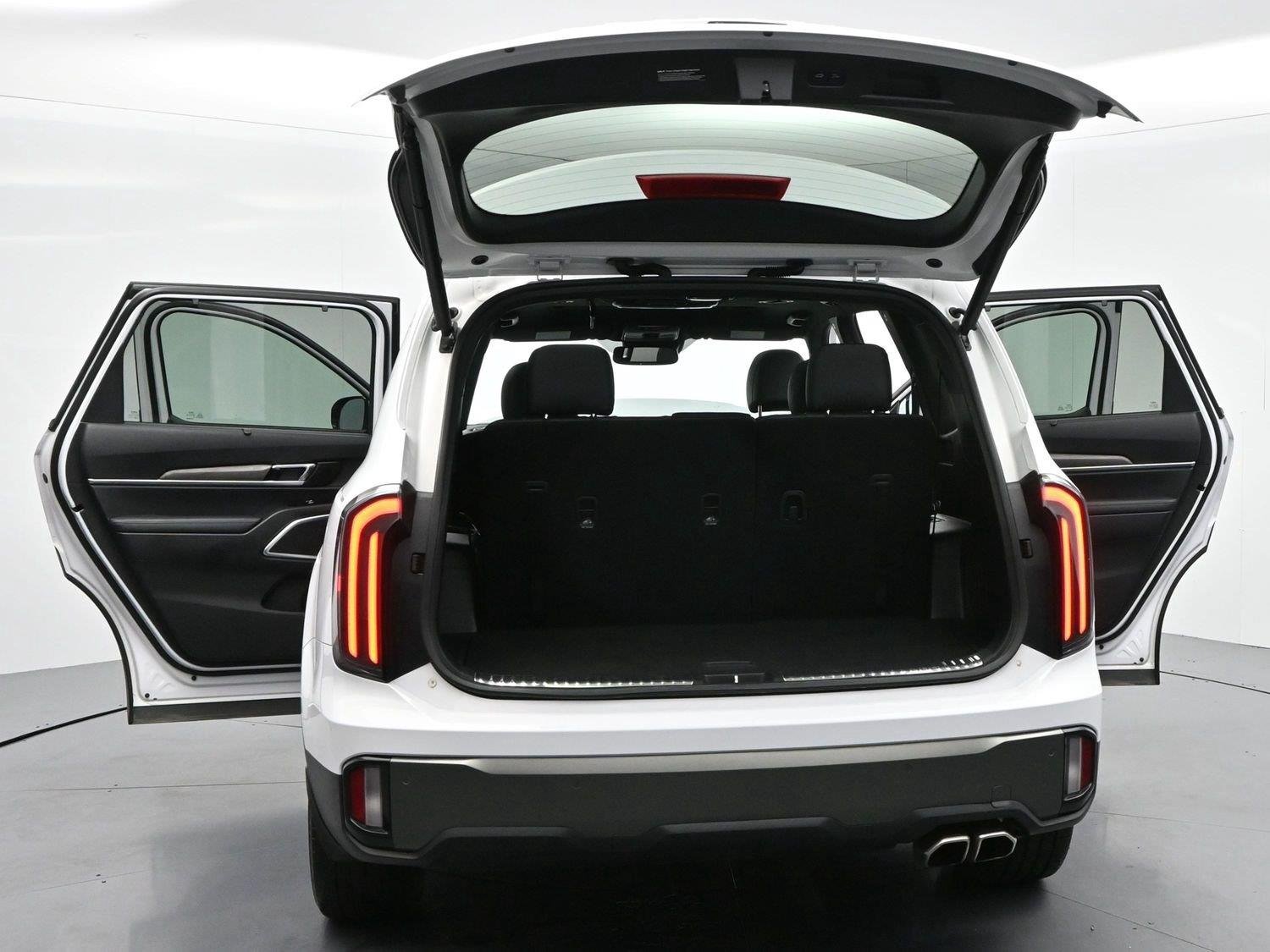 Used 2023 Glacial White Pearl Kia SX X-Line image 52