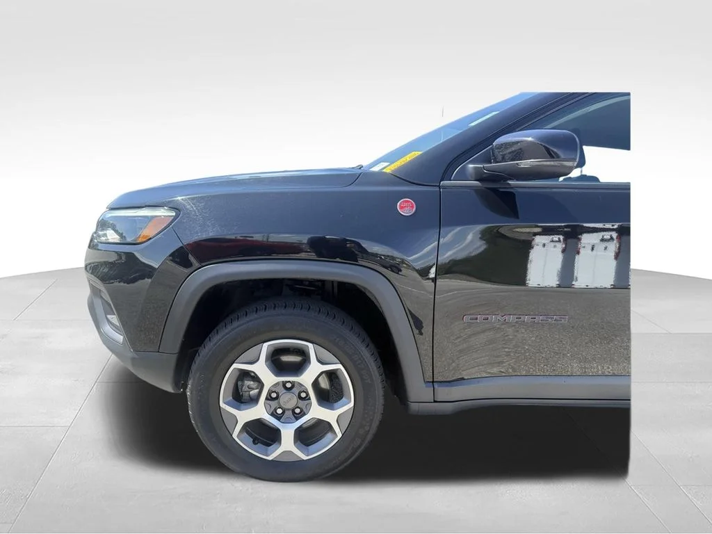 Used 2022 Black Jeep Trailhawk image 24