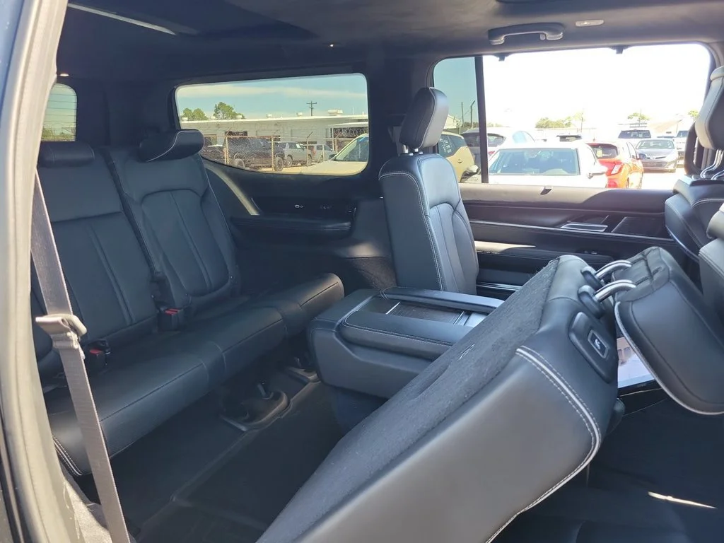 2022 Jeep Grand Wagoneer Series II - Photo 28