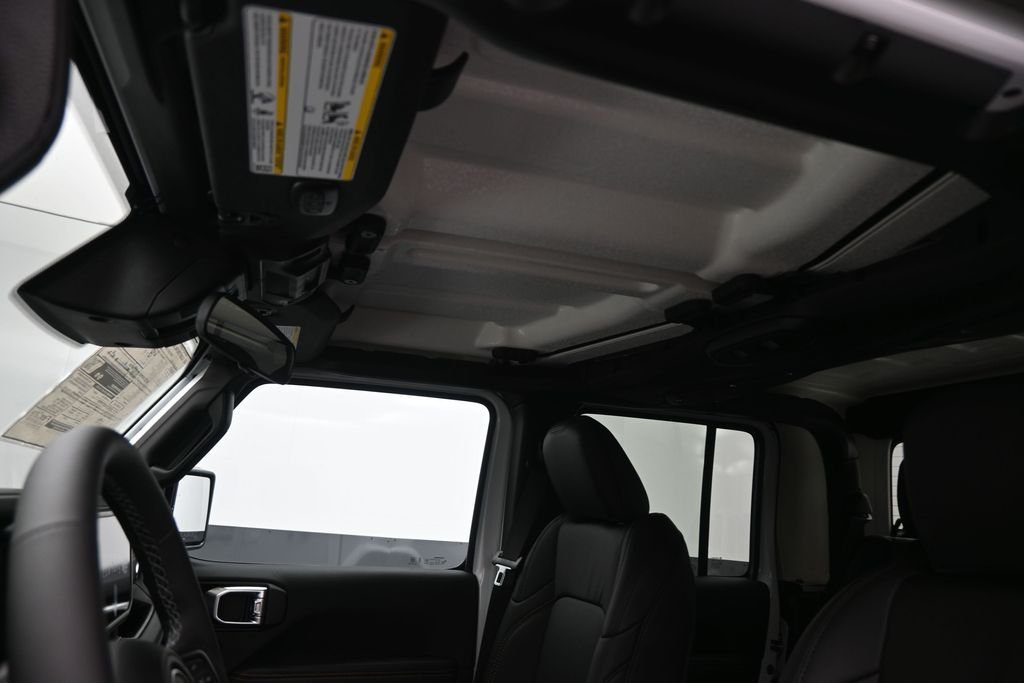 New 2026 Bright White Clearcoat Jeep Texas Trail image 23