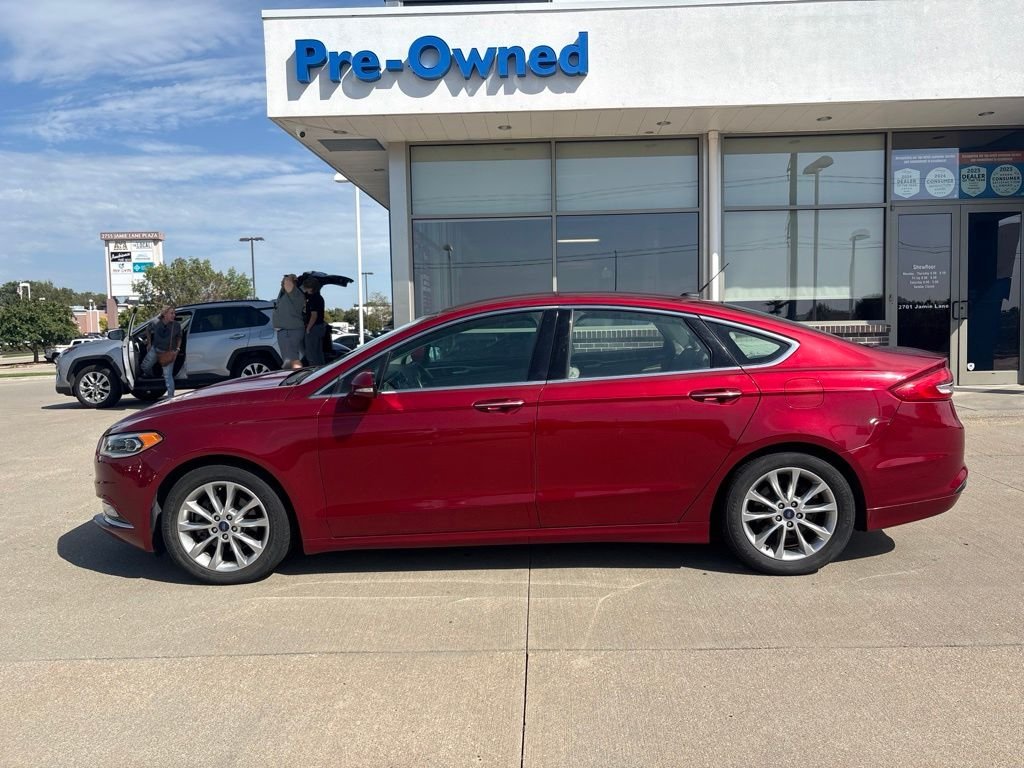 Used 2017 Ruby Red Metallic Ford SE image 8