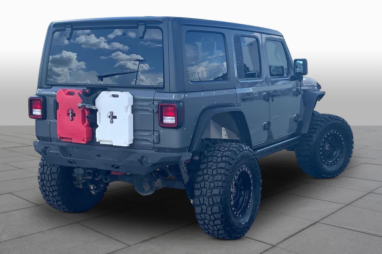 Used 2021 Sting-Gray Clearcoat Jeep Unlimited Rubicon image 13