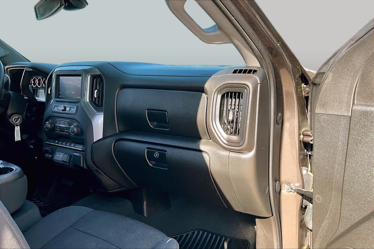 Used 2021 Oxford Brown Metallic Chevrolet Custom image 17