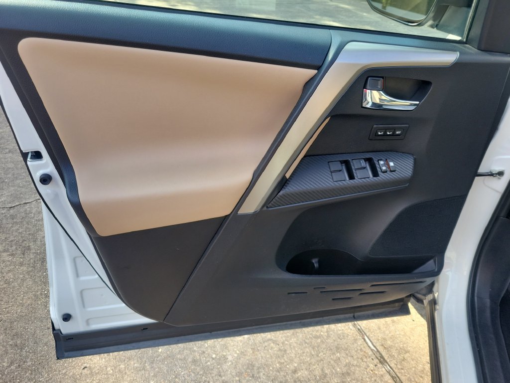 Used 2015 White Toyota Limited image 14