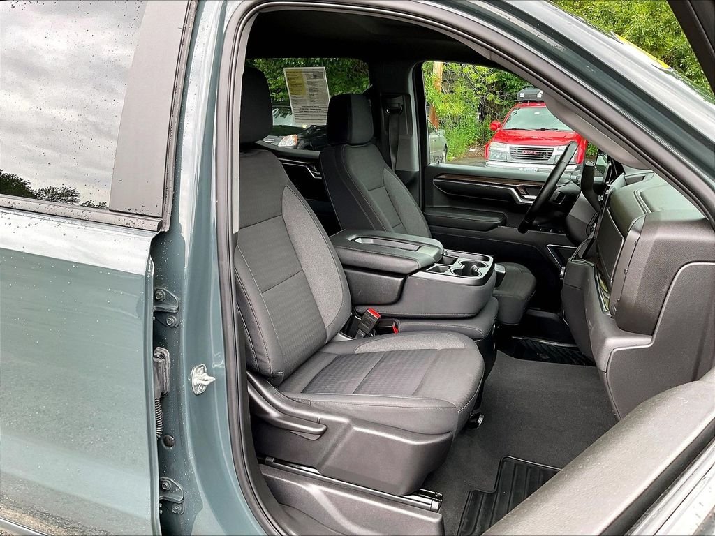 Used 2025 Gray Chevrolet LT image 11