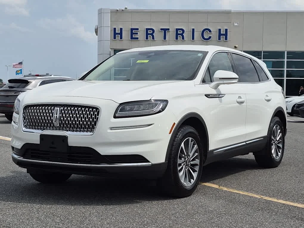 2023 Lincoln Nautilus Standard
