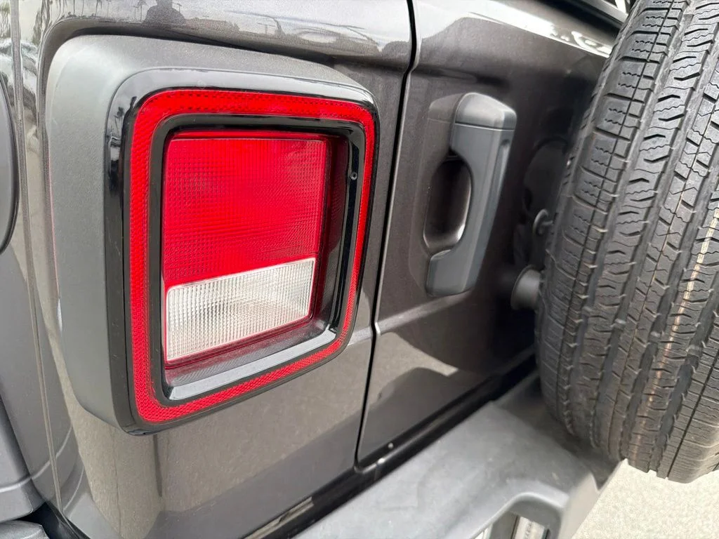Used 2025 Gray Jeep Sport S image 6