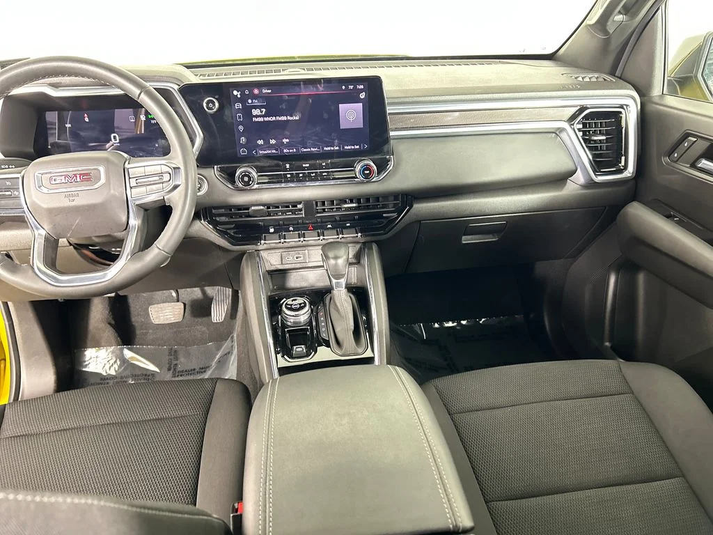 Used 2023 Red GMC Elevation image 19