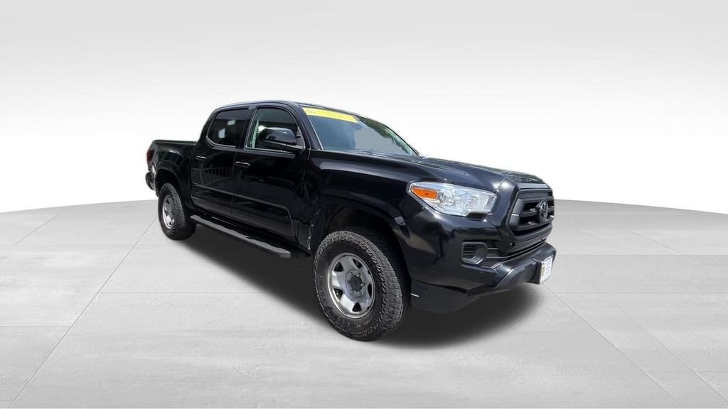 Used 2022 Midnight Black Metallic Toyota SR image 13