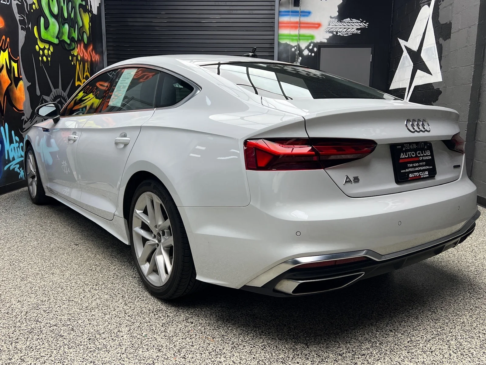 Used 2024 Glacier White Metallic (2y2y) Audi quattro S line Prem Plus 45 TFSI image 4