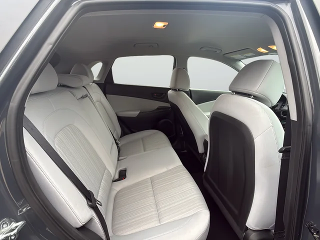 Used 2023 Gray Hyundai SEL image 25