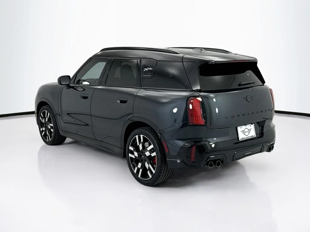 New 2027 Legend Grey Metallic MINI Iconic image 7