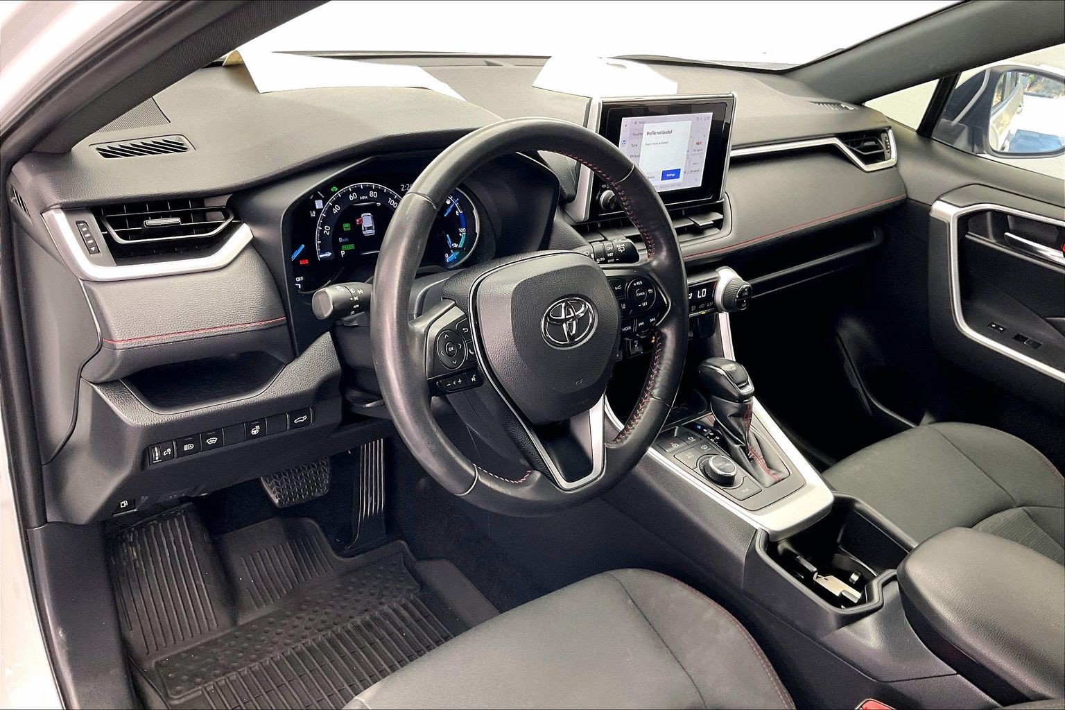 Used 2023 Ice Cap Toyota SE image 14