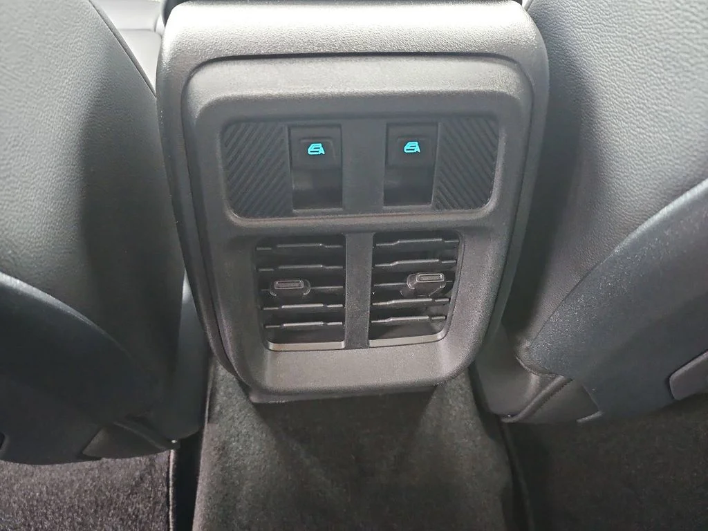New 2025 Oxford White Ford Badlands® image 45