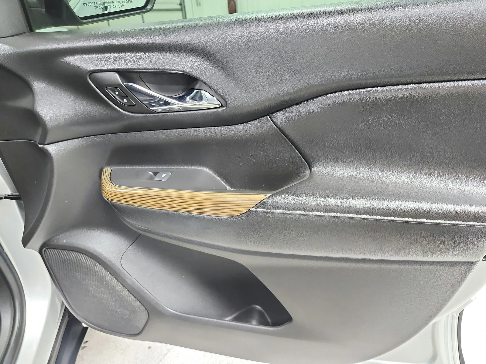 Used 2018 Silver GMC SLE-2 image 40