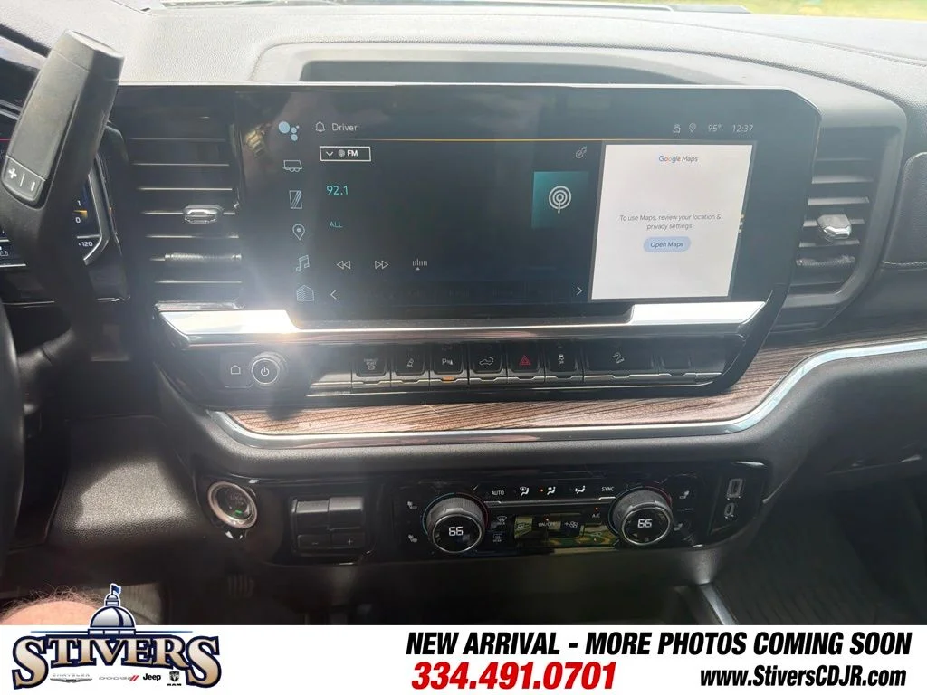 Used 2024 White Chevrolet LT image 17